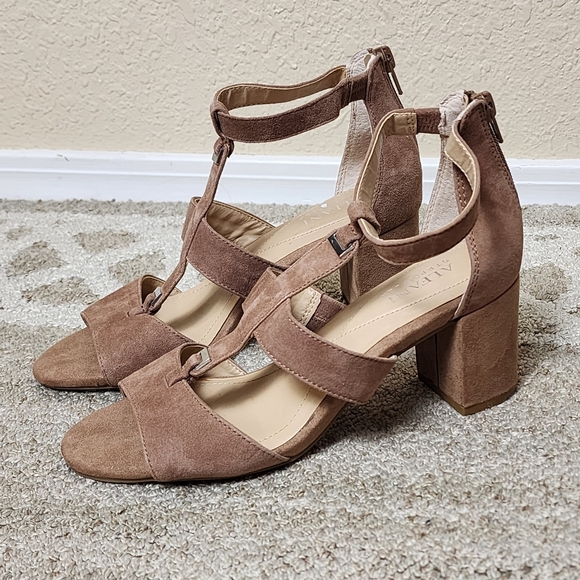 Alfani Elianaa Step 'N Flex Suede Dress Sandals - Picture 2 of 8